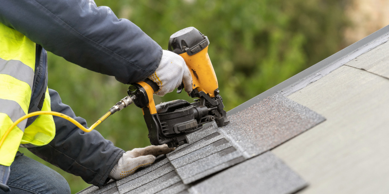 Roofer in Madison County, North Carolina